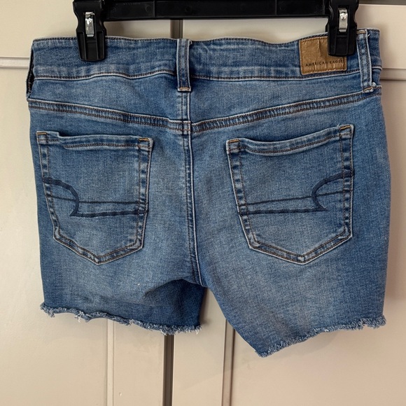 American Eagle Outfitters Blue Distressed Jean Shorts - Picture 4 of 4
